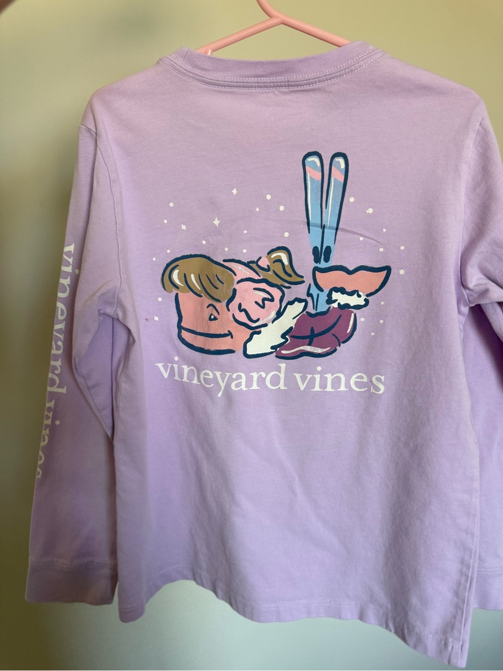 Vineyard Vines tshirt